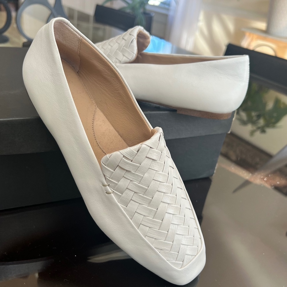 Banana Republic Woven Leather Soft Leather Shoe